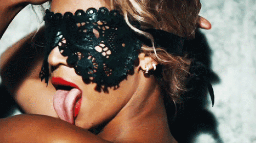 12 short gifs to classy up your friday