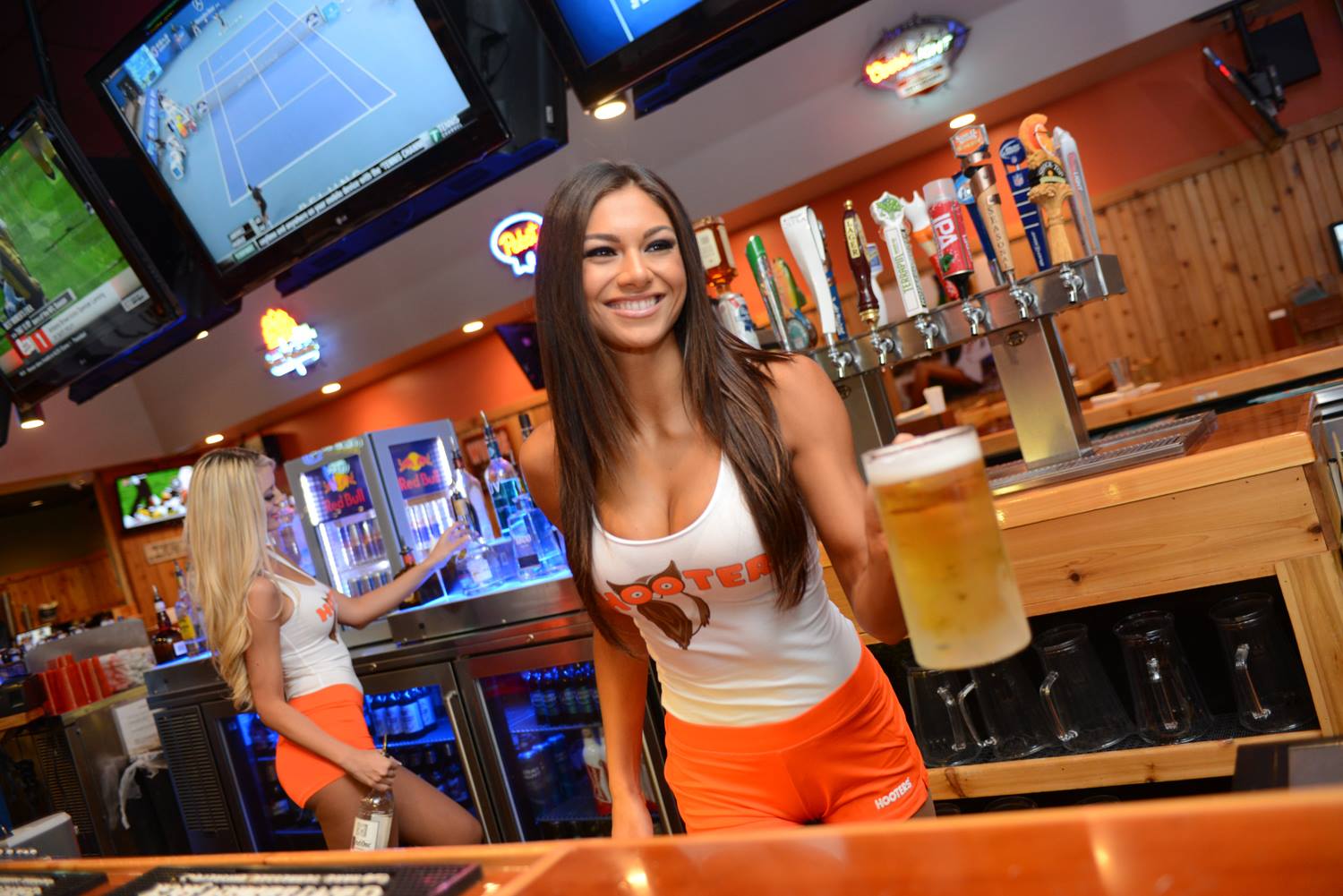Best Hooters photos from their FB timeline (50 pics)