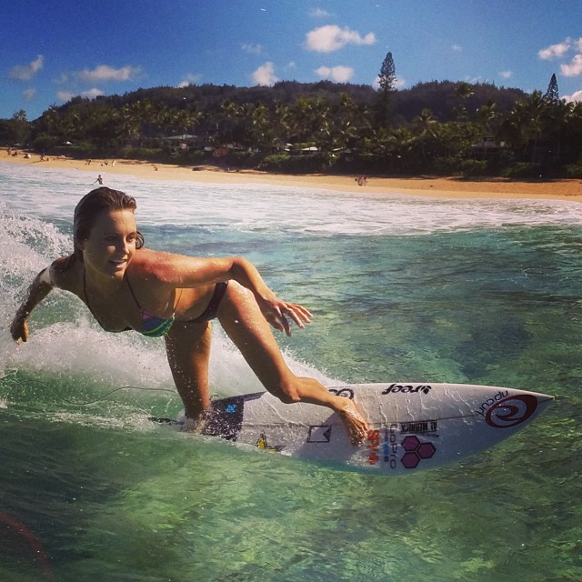 You will fall in love with this surfer chick after seeing her instagram (33 pics)